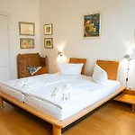 Cremona 4*