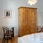 Cremona Bed & Breakfast 4*